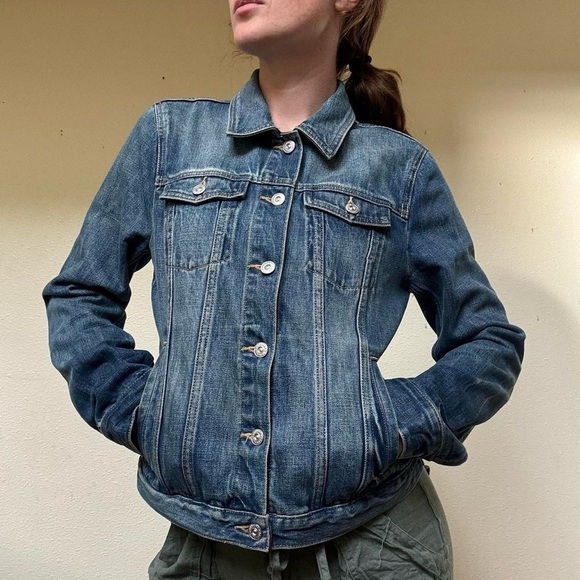 Banana republic faded button up denim jacket - Picture 3 of 8